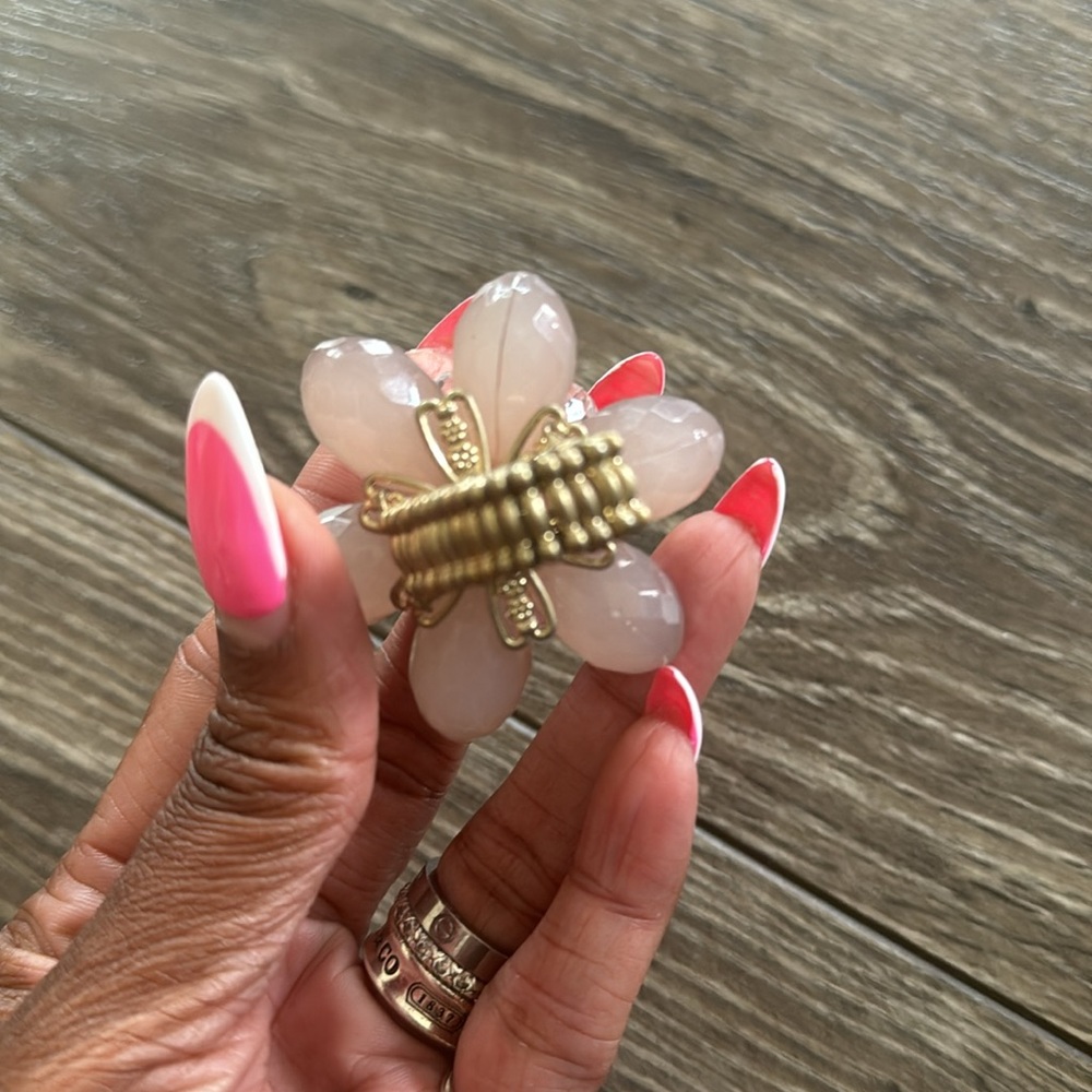 Flower Ring - Picture 5 of 7